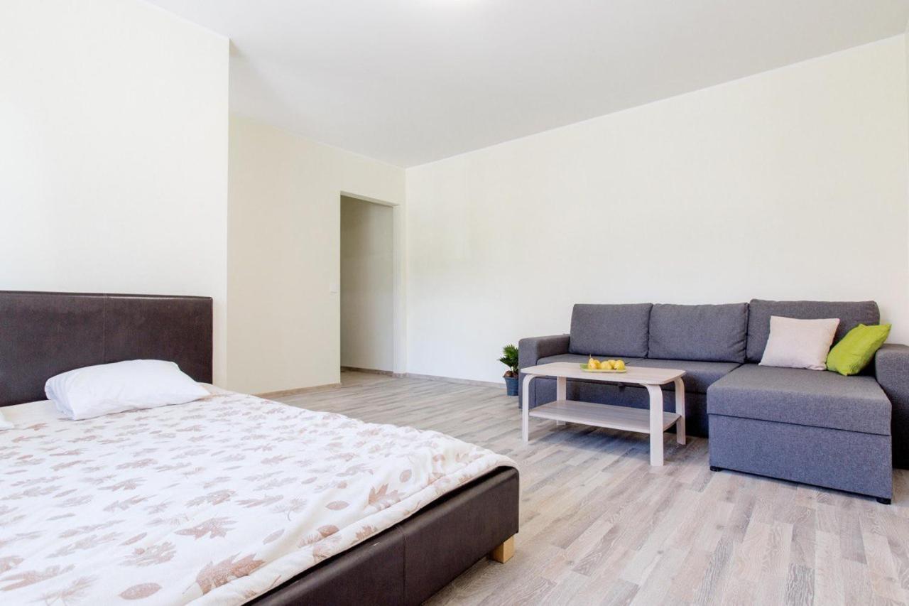 Sunny Apartment Near Bus Station Tallinn Eksteriør bilde
